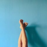 裸足の様子