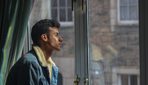 「Nothing comes to mind」の意味とは？「何も思い浮かばない」をネイティブが使う表現を解説