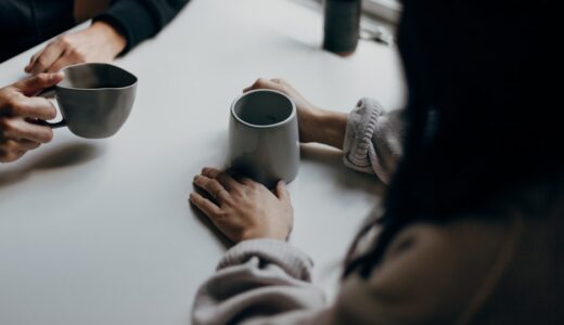 「actually」の意味と使い方とは？「実は・というより」の4つの働きを解説