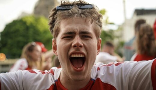 「obsessed with」の意味とは？「執着する！心奪われる！」をネイティブが使う表現を解説