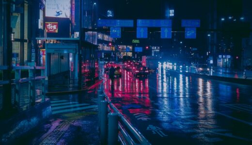 「be at large」の意味とは？「逃走中」をネイティブが使う表現を解説