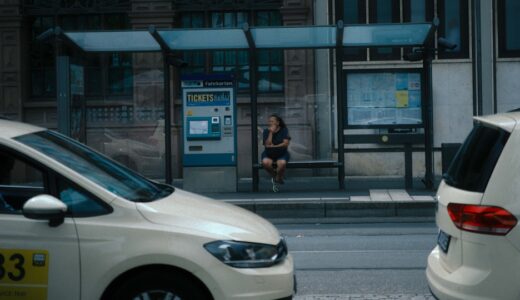 「How often do they run?」の意味とは？「何分おきに出ますか」をネイティブが使う表現を解説