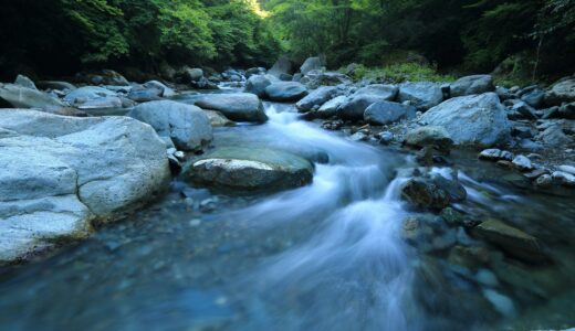 「Still waters run deep.」ってこんな意味になります！