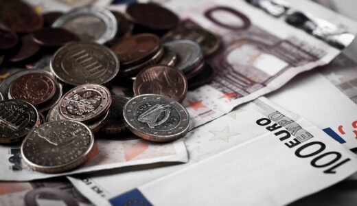 英語「nickel-and-dime」はこんな意味になります！