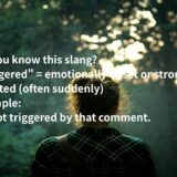 triggered の意味は？ネイティブ英語の使い方と例文