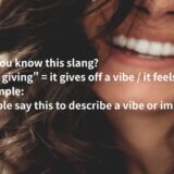 it’s givingとは？「〜っぽい・そんな感じ」という意味の英語スラング