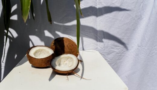 知らないと恥ずかしい！スラング「coconut」の意味と使い方｜ネイティブ流会話例文つきで徹底解説【2026年】