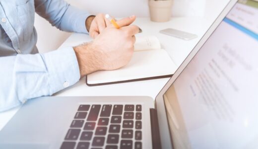 「I'm surviving.」の意味とは？「なんとかやってる」をネイティブが使う表現を解説