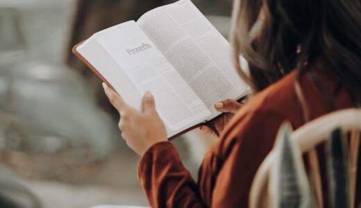 「pedantic」の意味とは？「些細なことにこだわりすぎる」をネイティブが使う表現を解説