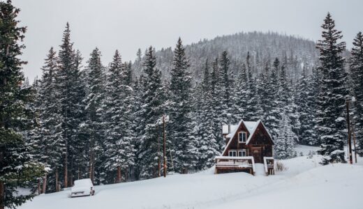 「cabin fever」の意味とは？「閉じこもりイライラ・外に出たくてたまらない」をネイティブが使う表現を解説