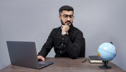 「have a good head on one’s shoulders」の意味とは？「頭がいい・しっかりしている」をネイティブが使う表現を解説