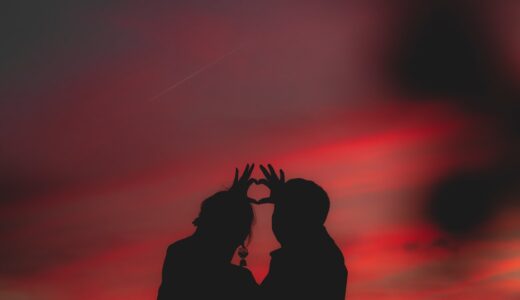 「pop the question」の意味とは？「プロポーズする」をネイティブが使うイディオムを解説