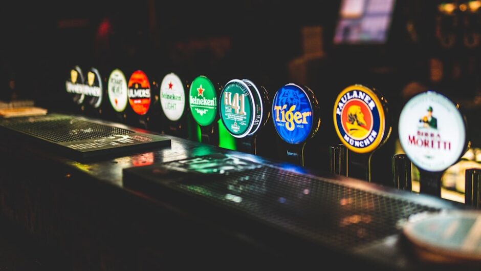 酒場の常連・大酒飲みのイメージ