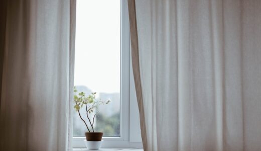 「air out」の意味とは？「換気する・干す」をネイティブが使う表現を解説