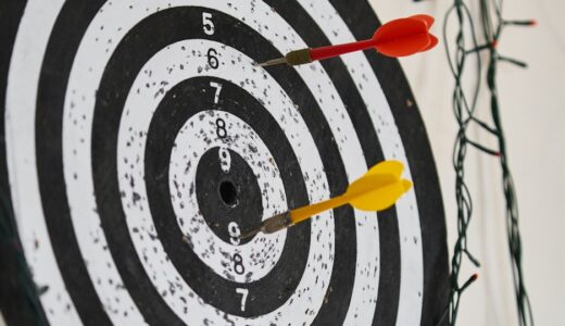「crosshairs」の意味とは？「標的・非難の的」をネイティブが使う表現を解説