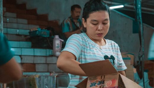 「do-gooder」の意味とは？「偽善的な善人・お節介な慈善家気取り」をネイティブが使う表現を解説