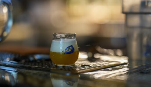 「I'm not much of a beer drinker」の意味とは？「ビールを飲む方じゃない」をネイティブが使う表現を解説