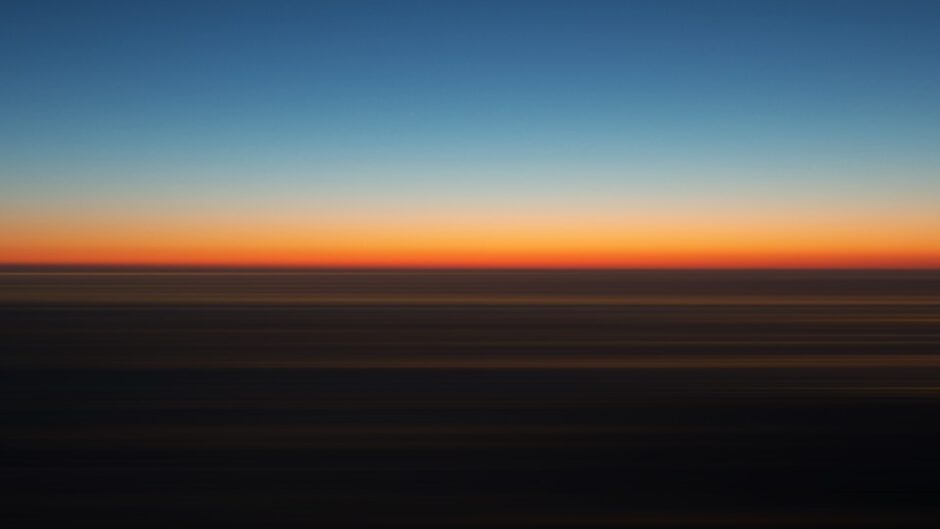 夜明けの地平線