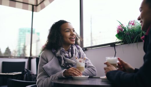 「Would you like me to〜?」の意味とは？現地で怪訝な顔をされない丁寧な申し出をネイティブ視点で解説