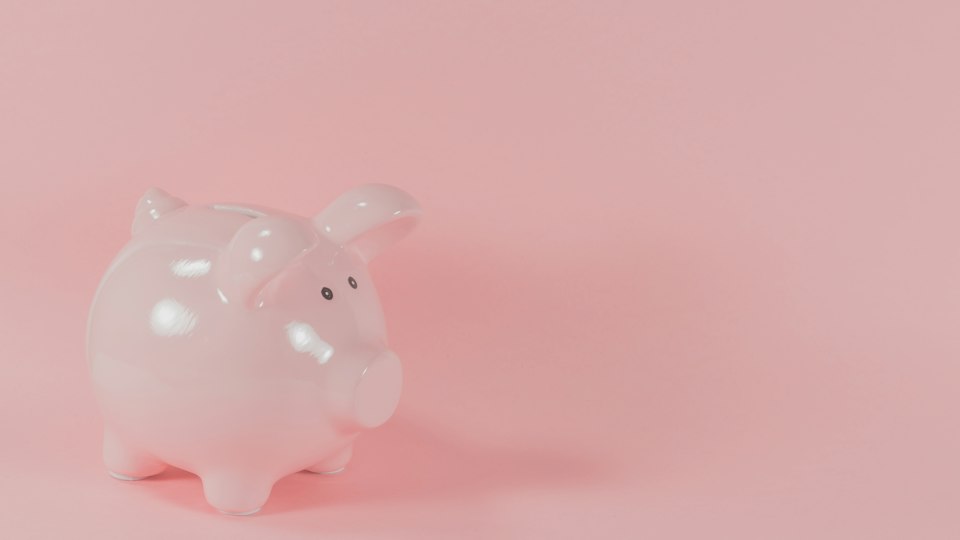 ピンクの貯金箱