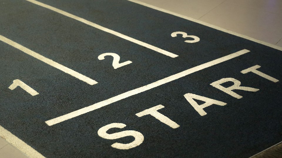 スタートの合図を表す3・2・1の数字